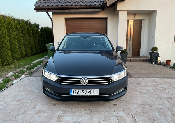 Volkswagen Passat cena 62900 przebieg: 222300, rok produkcji 2018 z Inowrocław małe 106